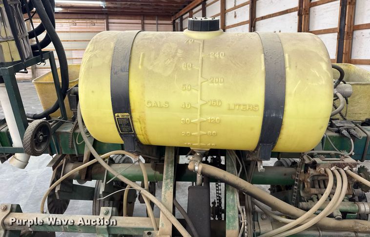 image for item OG9760 John Deere 7000 planter