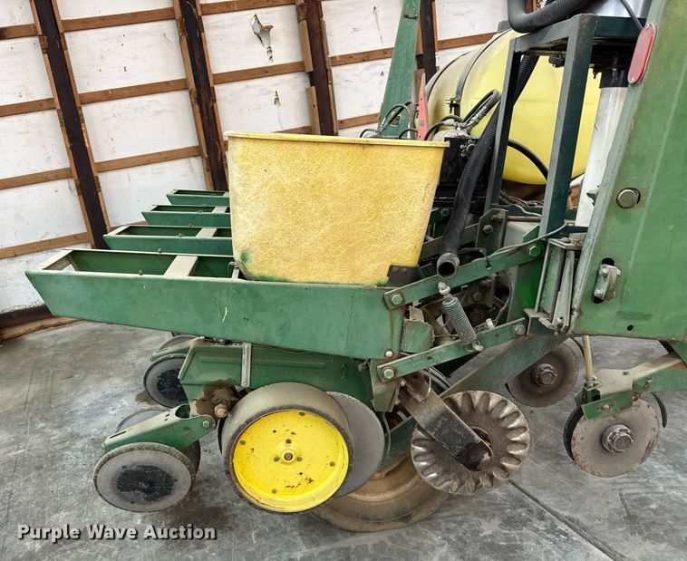 image for item OG9760 John Deere 7000 planter
