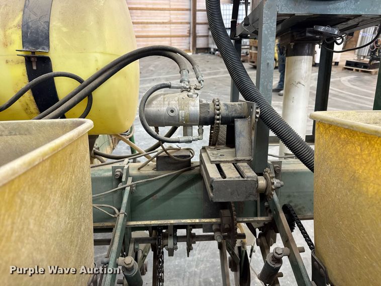 image for item OG9760 John Deere 7000 planter