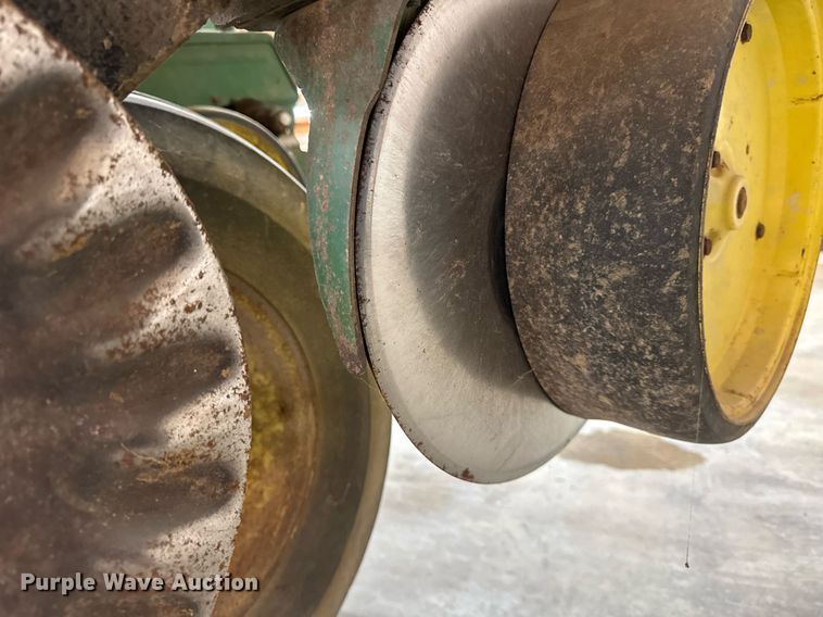 image for item OG9760 John Deere 7000 planter