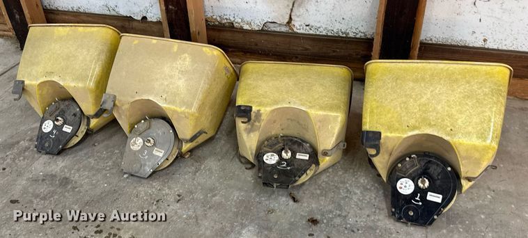 image for item OG9760 John Deere 7000 planter