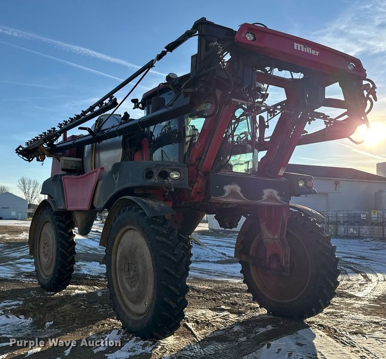 image for item OG9762 2014 Miller Nitro 5240 sprayer