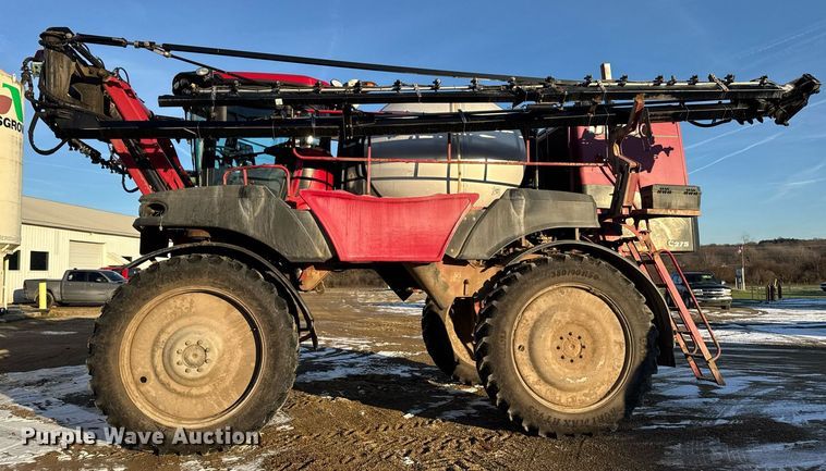 image for item OG9762 2014 Miller Nitro 5240 sprayer