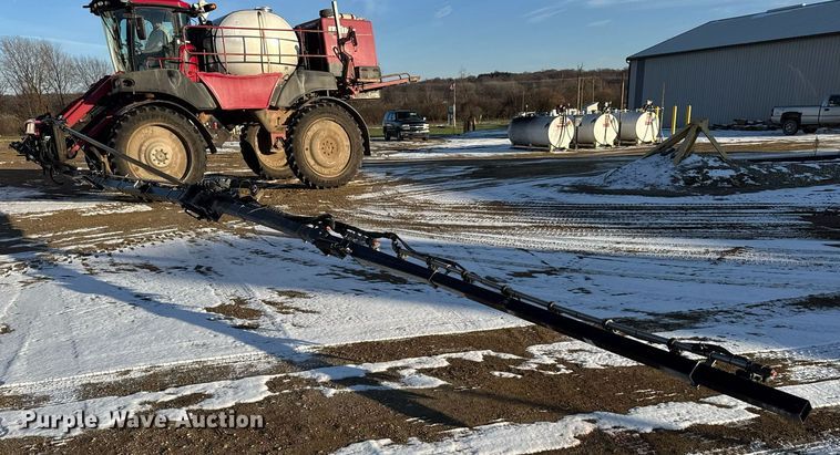 image for item OG9762 2014 Miller Nitro 5240 sprayer