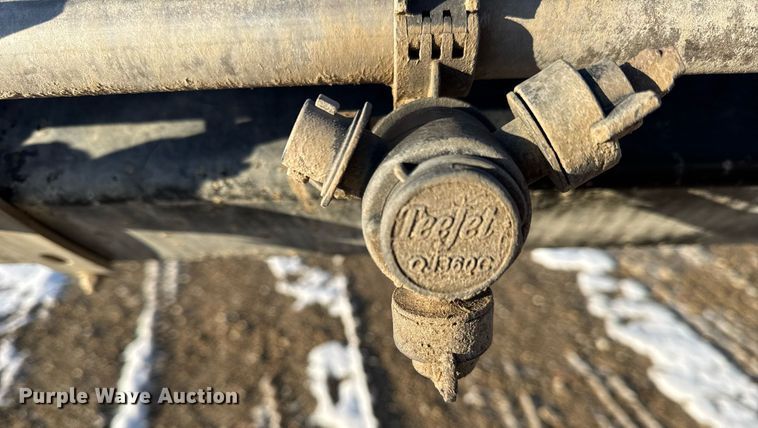 image for item OG9762 2014 Miller Nitro 5240 sprayer