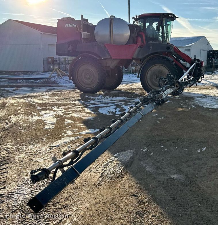 image for item OG9762 2014 Miller Nitro 5240 sprayer
