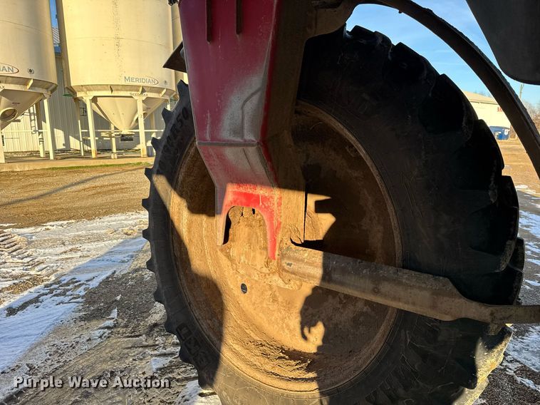 image for item OG9762 2014 Miller Nitro 5240 sprayer