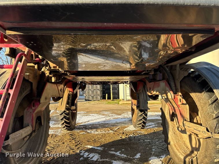 image for item OG9762 2014 Miller Nitro 5240 sprayer