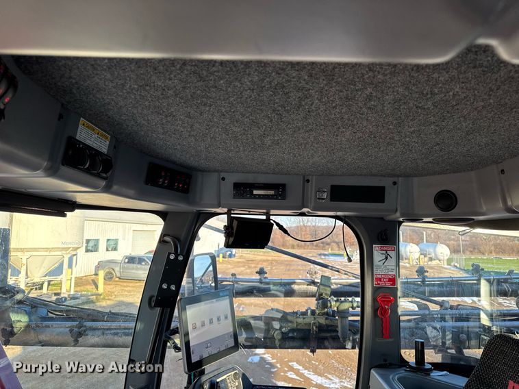 image for item OG9762 2014 Miller Nitro 5240 sprayer