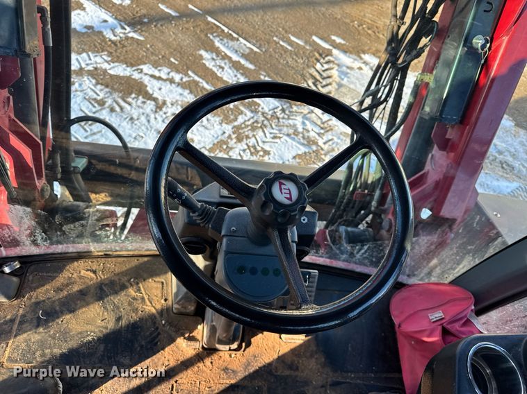 image for item OG9762 2014 Miller Nitro 5240 sprayer