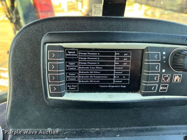 image for item OG9762 2014 Miller Nitro 5240 sprayer