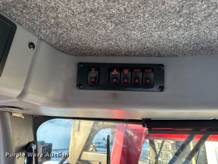 image for item OG9762 2014 Miller Nitro 5240 sprayer