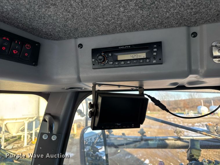 image for item OG9762 2014 Miller Nitro 5240 sprayer