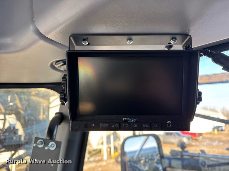 image for item OG9762 2014 Miller Nitro 5240 sprayer