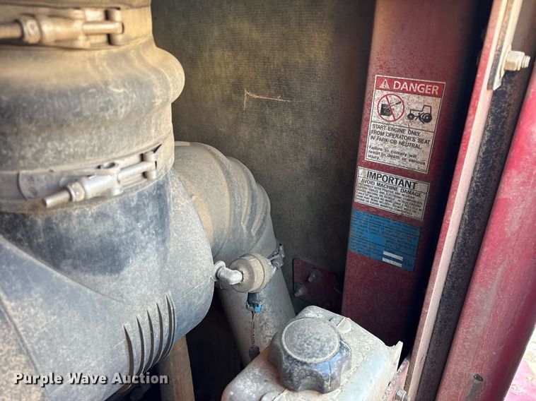 image for item OG9762 2014 Miller Nitro 5240 sprayer