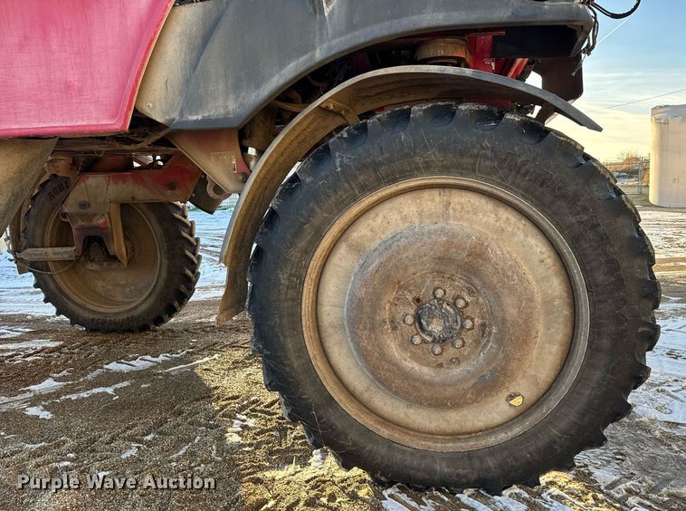 image for item OG9762 2014 Miller Nitro 5240 sprayer