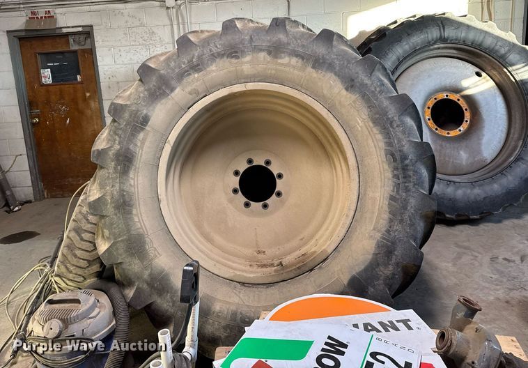 image for item OG9762 2014 Miller Nitro 5240 sprayer