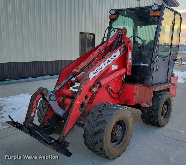 image for item OH9449 Massey Ferguson 7500 wheel loader