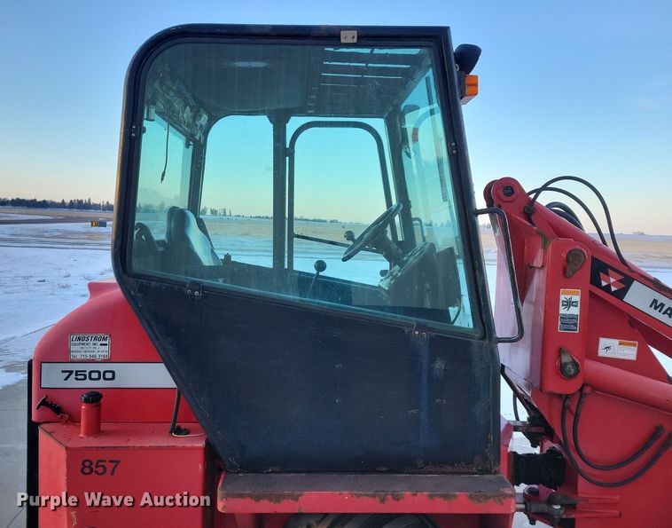 image for item OH9449 Massey Ferguson 7500 wheel loader