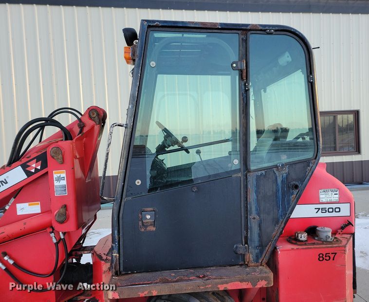 image for item OH9449 Massey Ferguson 7500 wheel loader