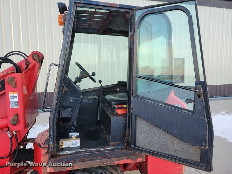 image for item OH9449 Massey Ferguson 7500 wheel loader