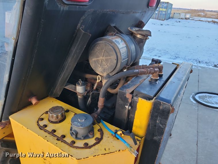 image for item OH9450 2000 Willmar Wrangler 4500 wheel loader