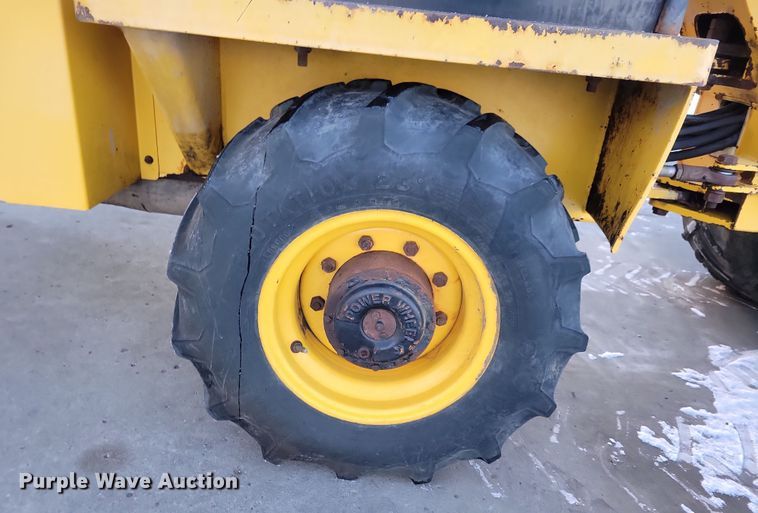 image for item OH9450 2000 Willmar Wrangler 4500 wheel loader