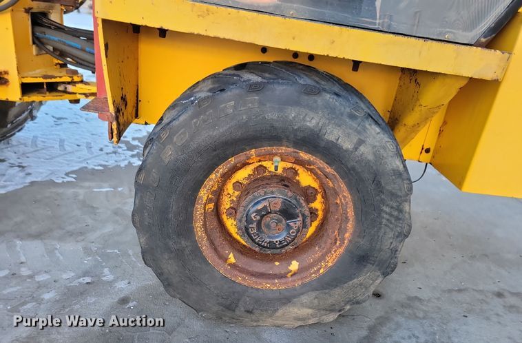 image for item OH9450 2000 Willmar Wrangler 4500 wheel loader