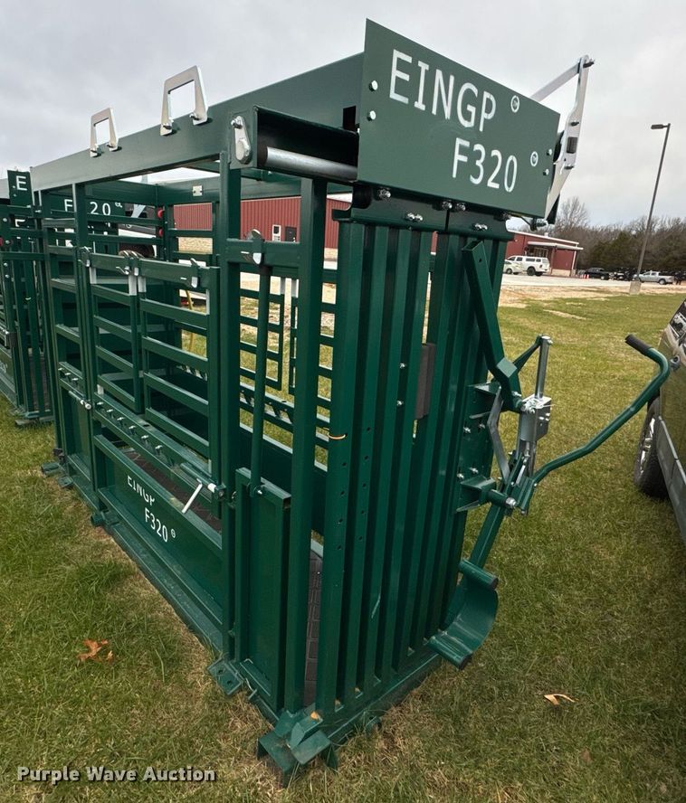 image for item OJ9269 EINGP F320 livestock squeeze chute