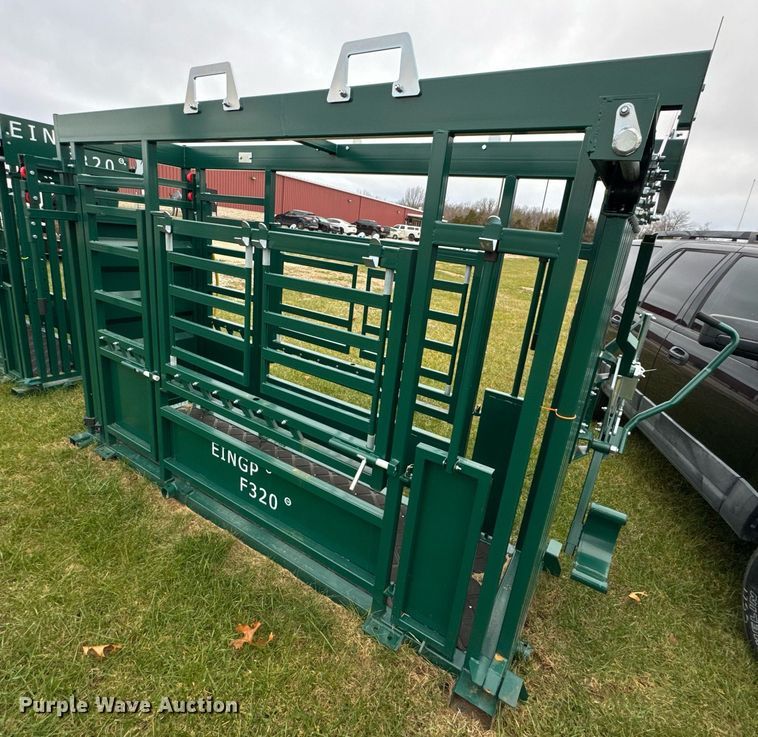 image for item OJ9269 EINGP F320 livestock squeeze chute
