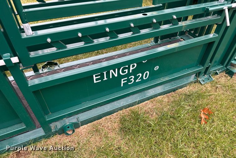 image for item OJ9269 EINGP F320 livestock squeeze chute