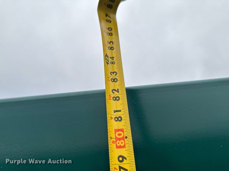 image for item OJ9269 EINGP F320 livestock squeeze chute