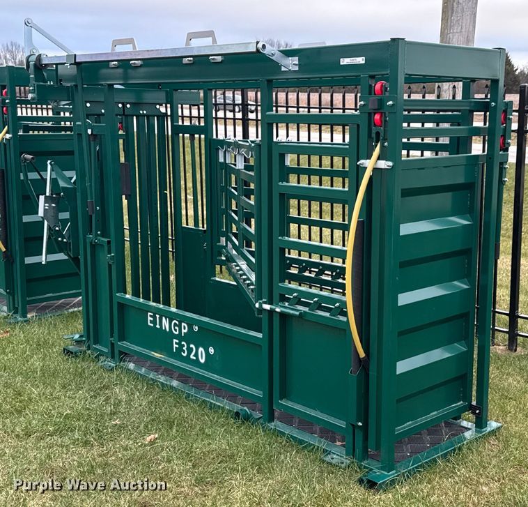 image for item OJ9270 EINGP F320 livestock squeeze chute