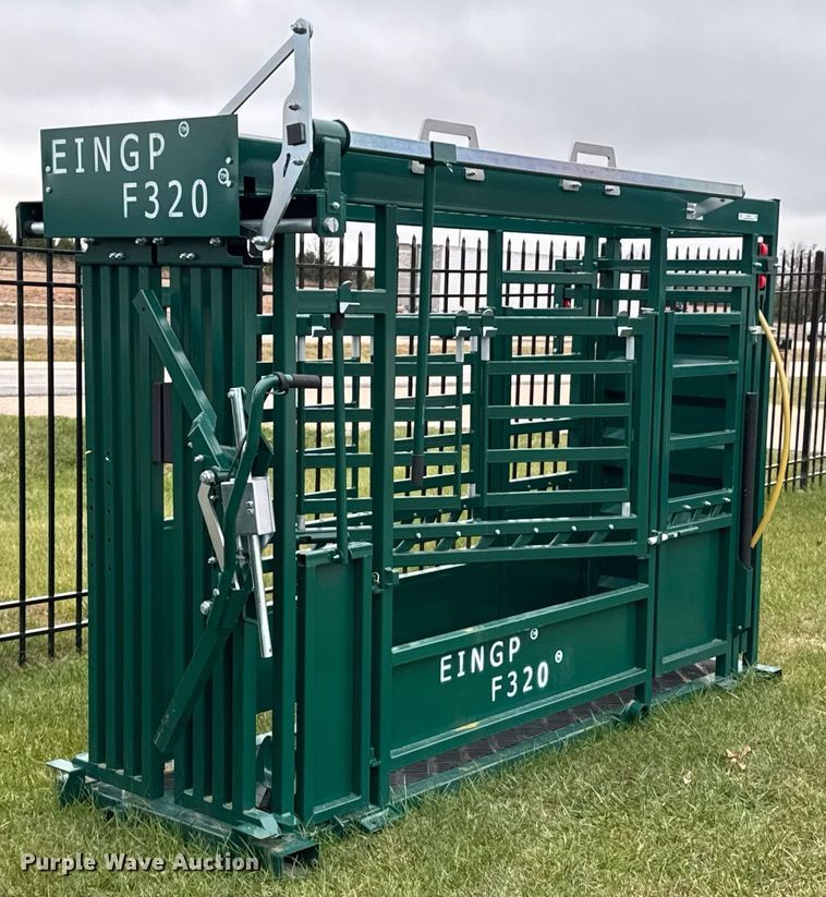 image for item OJ9270 EINGP F320 livestock squeeze chute