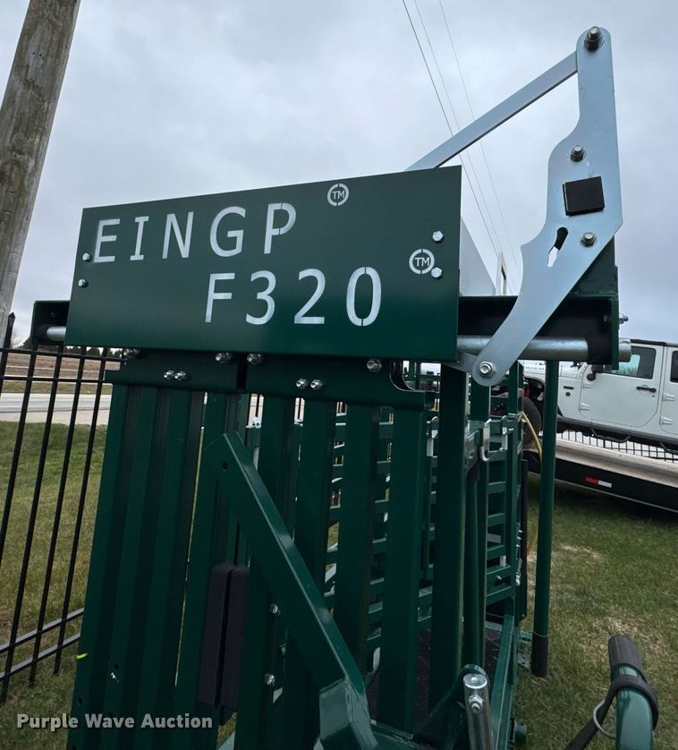 image for item OJ9270 EINGP F320 livestock squeeze chute