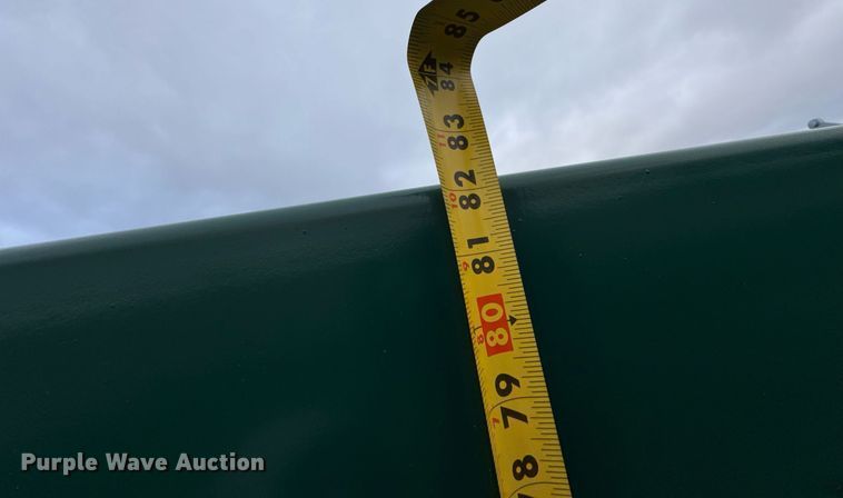 image for item OJ9270 EINGP F320 livestock squeeze chute