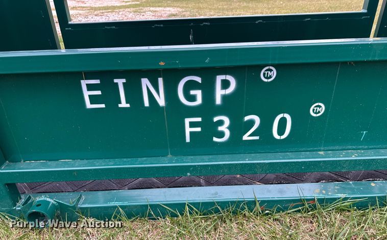 image for item OJ9270 EINGP F320 livestock squeeze chute