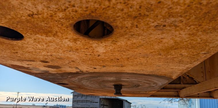 image for item ZA0516 1976 Timpte grain trailer