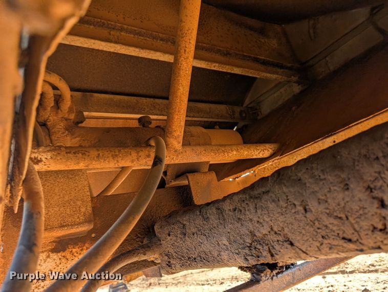 image for item ZA0516 1976 Timpte grain trailer