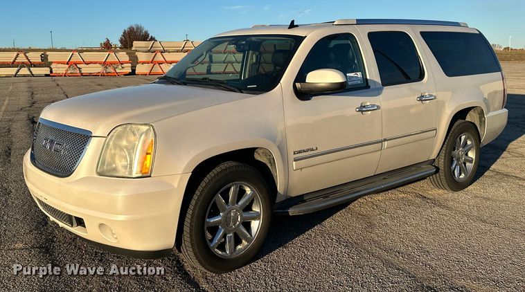image for item DF8439 2012 GMC Yukon Denali SUV