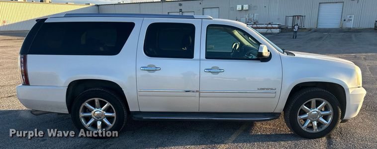 image for item DF8439 2012 GMC Yukon Denali SUV