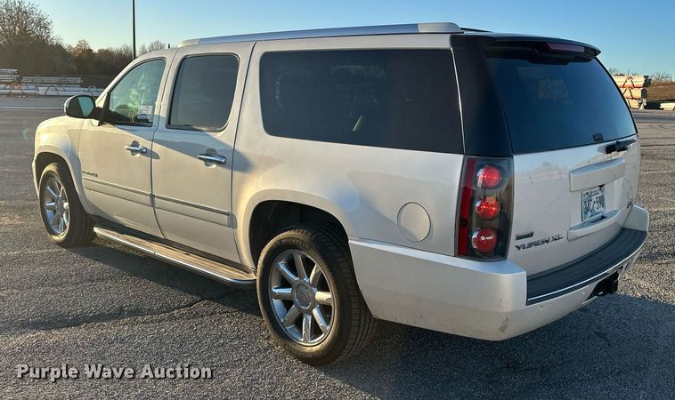 image for item DF8439 2012 GMC Yukon Denali SUV