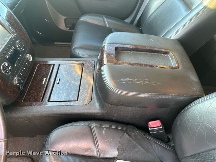 image for item DF8439 2012 GMC Yukon Denali SUV