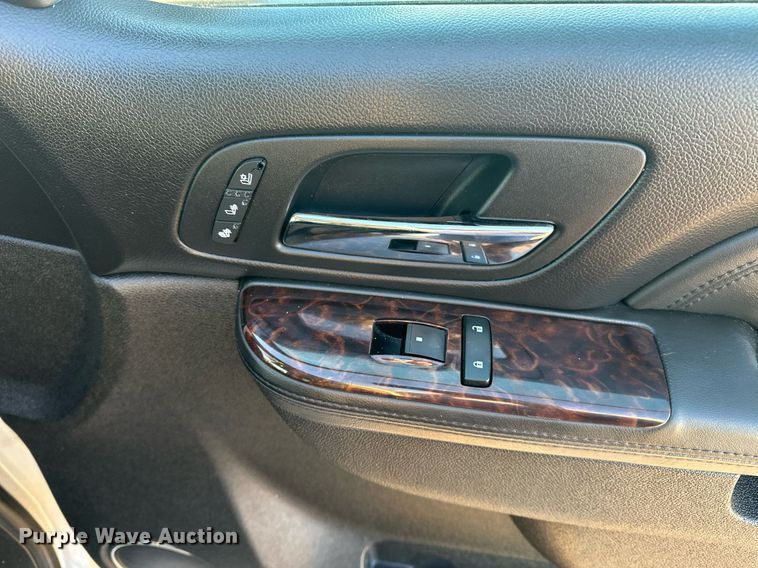 image for item DF8439 2012 GMC Yukon Denali SUV