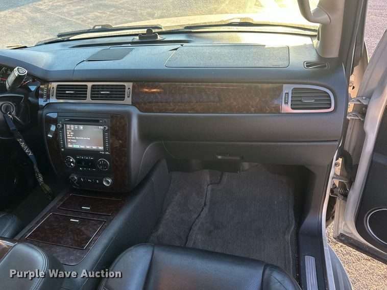 image for item DF8439 2012 GMC Yukon Denali SUV