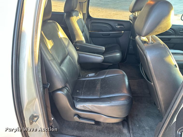 image for item DF8439 2012 GMC Yukon Denali SUV