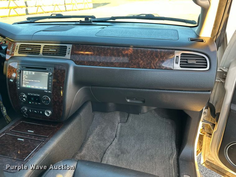 image for item DF8439 2012 GMC Yukon Denali SUV