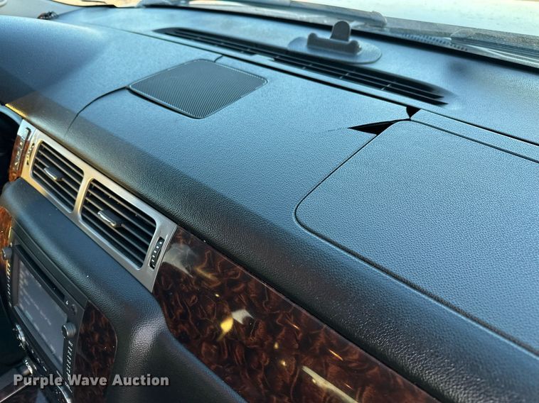 image for item DF8439 2012 GMC Yukon Denali SUV