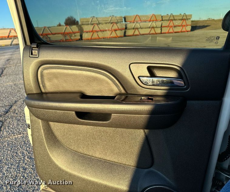 image for item DF8439 2012 GMC Yukon Denali SUV