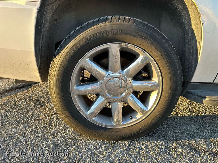 image for item DF8439 2012 GMC Yukon Denali SUV